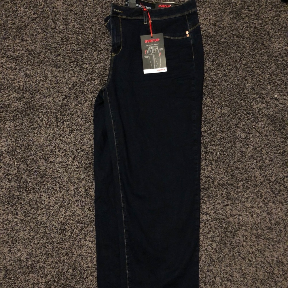 Avenue Jeans